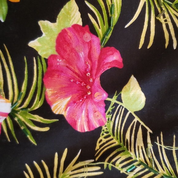 Mid length floral skirt with fringe - Picture 4 of 4